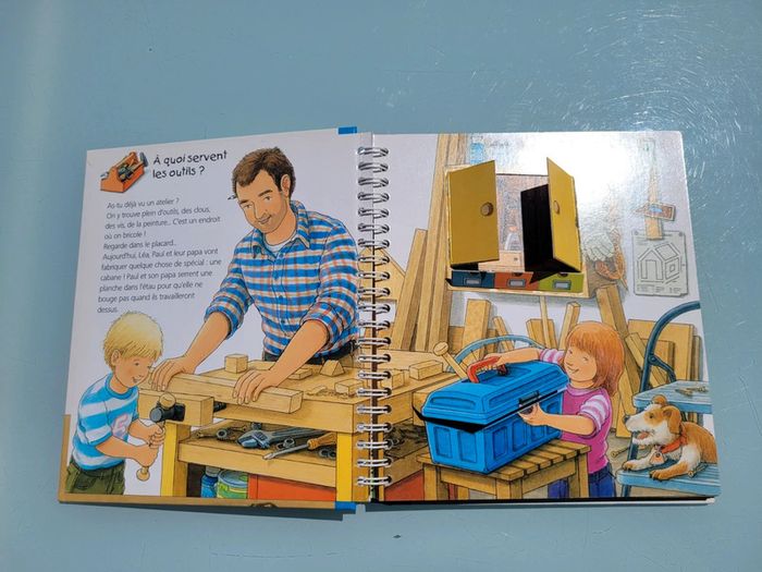 Les p'tits juniors, livre animé avec des volets surprises 🔨 Les outils 🔧 - photo numéro 4