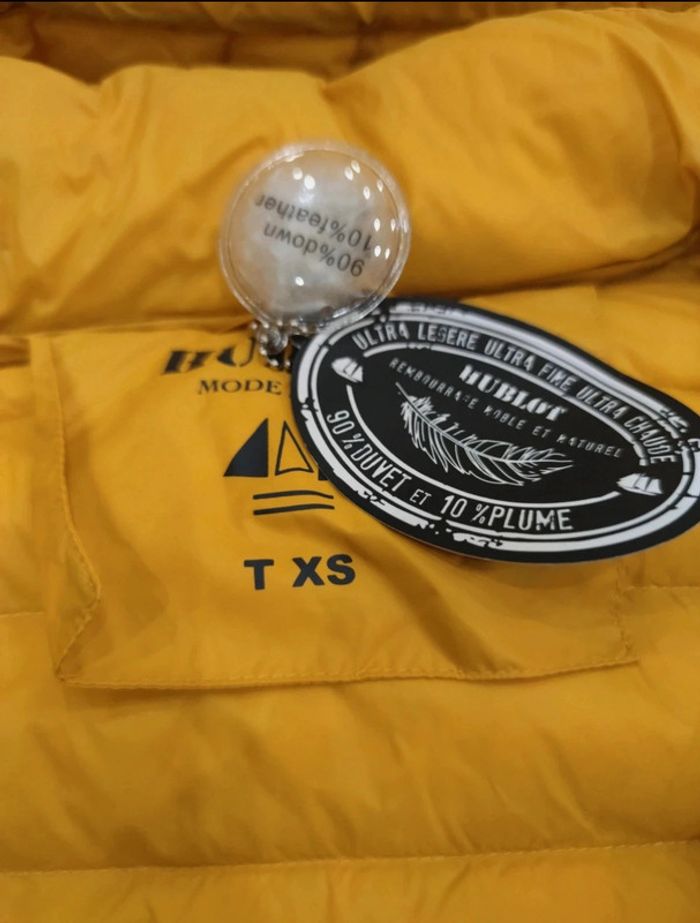Doudoune hublot jaune taille XS neuve - photo numéro 5
