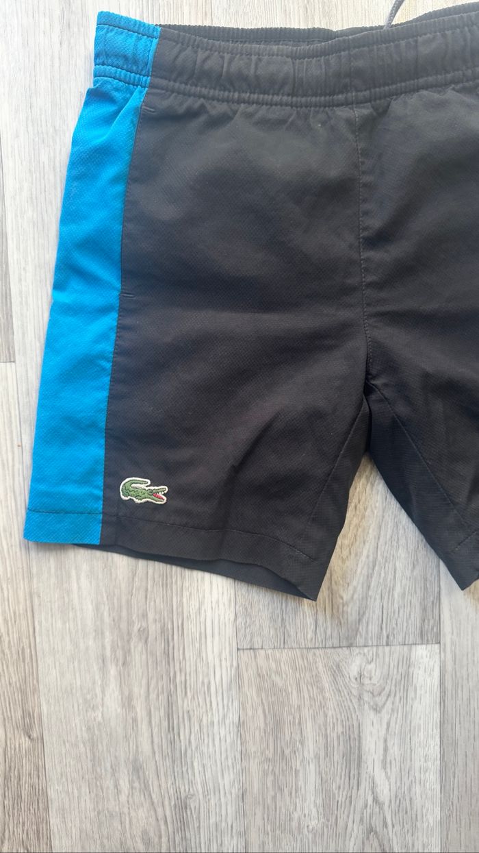 Short Lacoste - photo numéro 3