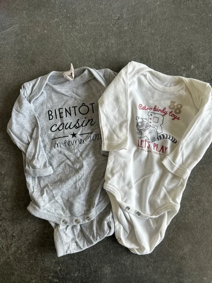 Lot de 2 bodys manches longues 6 mois