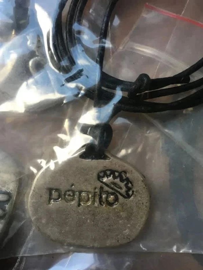 Lot de 10 colliers pendentifs bonhomme en métal Neufs - photo numéro 3