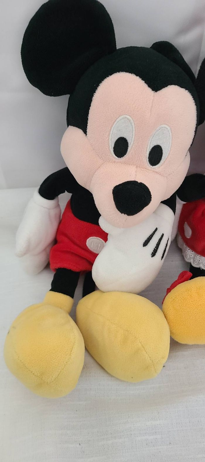Lot peluches Mickey et Minnie Disneyland - photo numéro 5