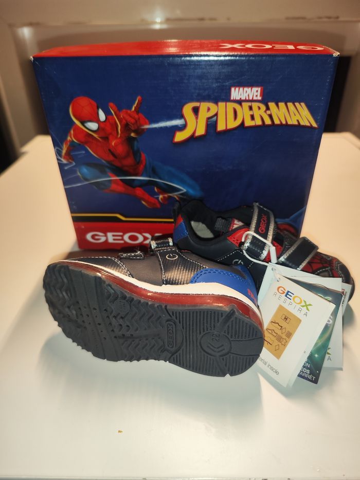 Baskets geox spider-man à lumières taille 22 neuf - photo numéro 2