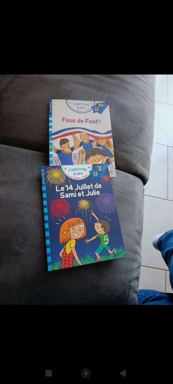 2 livres j'apprends à lire avec sami et Julie fin de CP