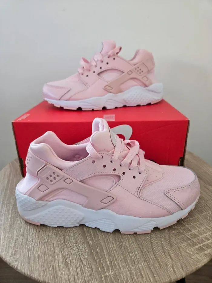 Nike huarache rose taille 36,5 neuves - photo numéro 2