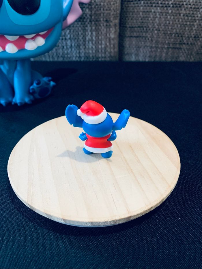 Figurine Stitch - Collection Noël (6 sur 11) - photo numéro 2