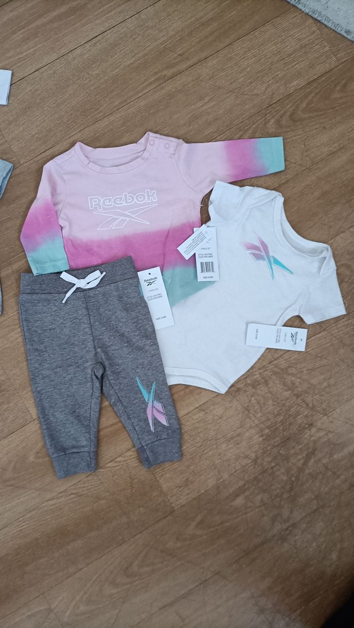 Ensemble legging+ pulls d'hiver bébé fille lot de 6 pièces Reebok neuf - photo numéro 5