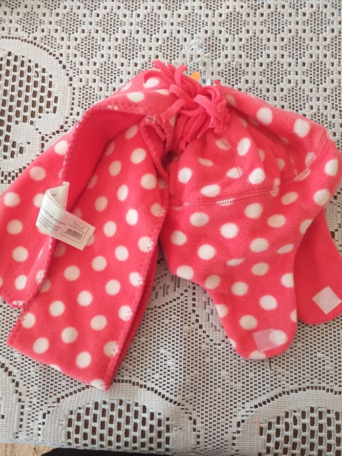 Ensemble bonnet écharpe neuf