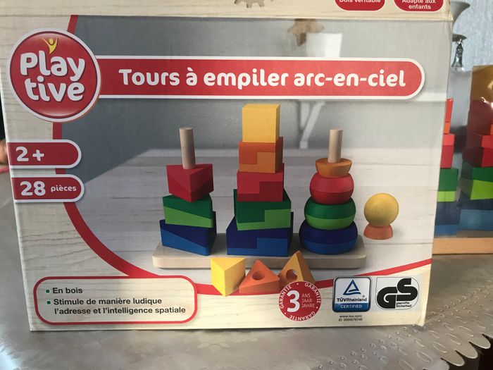 Tours à empiler arc en ciel - photo numéro 2
