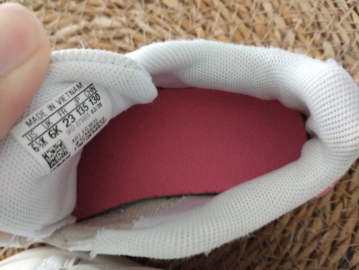 Baskets Adidas blanches et roses - photo numéro 4