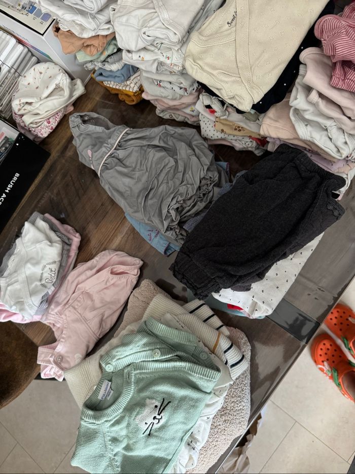 GROS LOT VÊTEMENTS BÉBÉ FILLE - photo numéro 4
