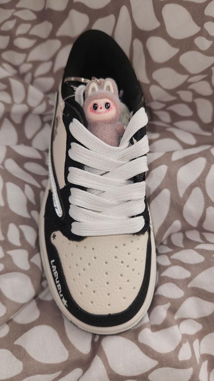 Basket labubu - photo numéro 3