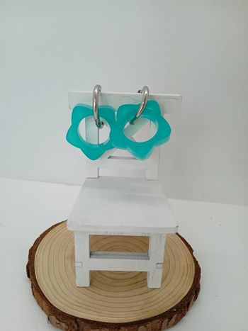 Boucles d'oreilles anneaux grandes fleurs vertes