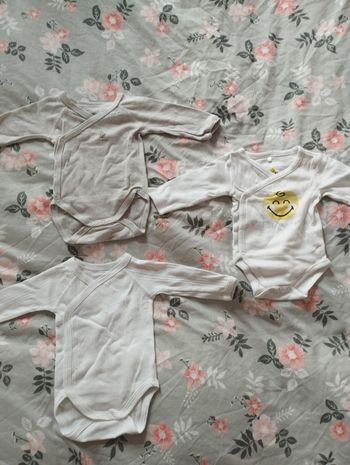 Lot bodies mixte 1 mois