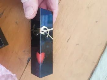 Encre / rouge à lèvres neuf Yves St Laurent