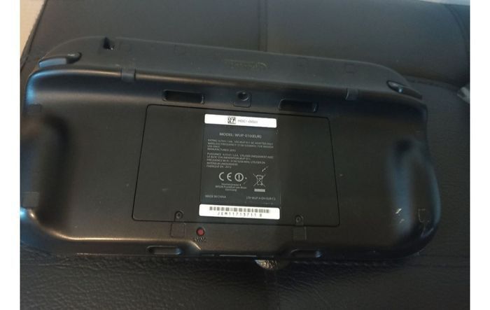 Console Nintendo Wii U édition limitée Super Mario Maker avec 3 jeux et figurines - photo numéro 10