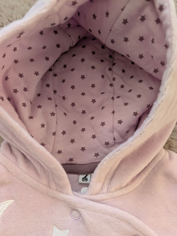 Veste bébé fille 6 mois – lila clair – motif ourson lune – capuche doublée étoiles – très bon état - photo numéro 4