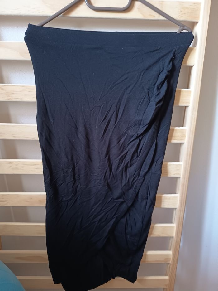 Jupe noire - photo numéro 4