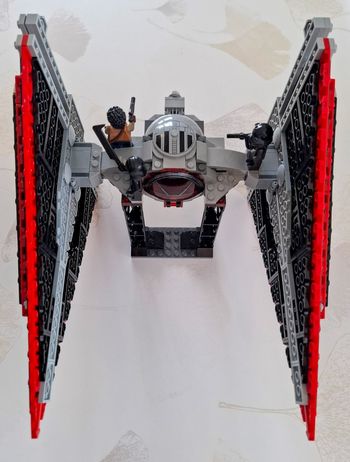 LEGO Star wars chasseur tie sith 