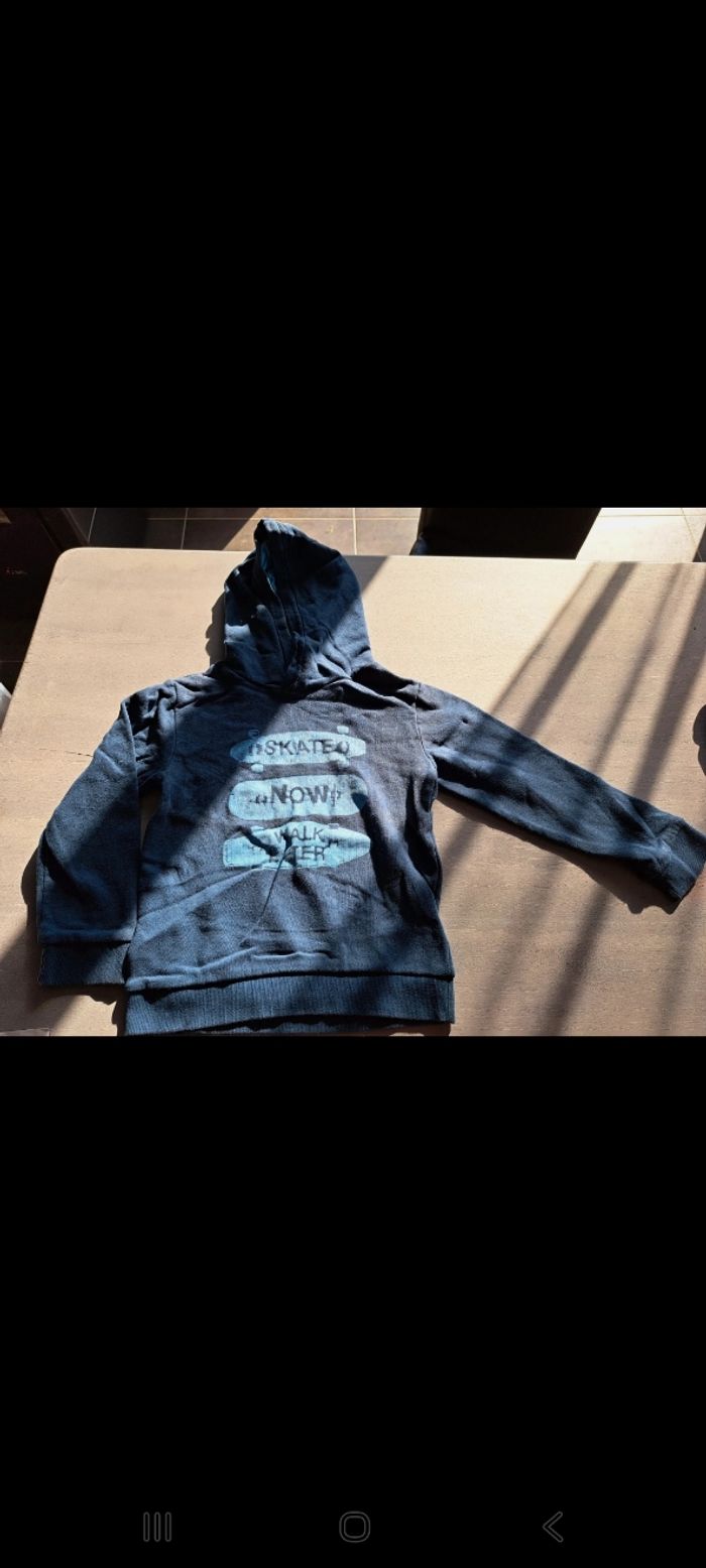 Sweat a capuche