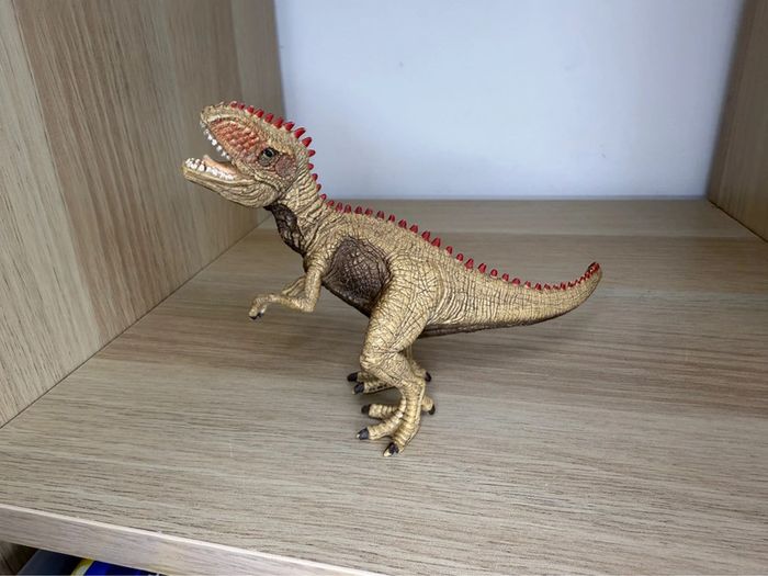 Bébé giganotosaurus schleich