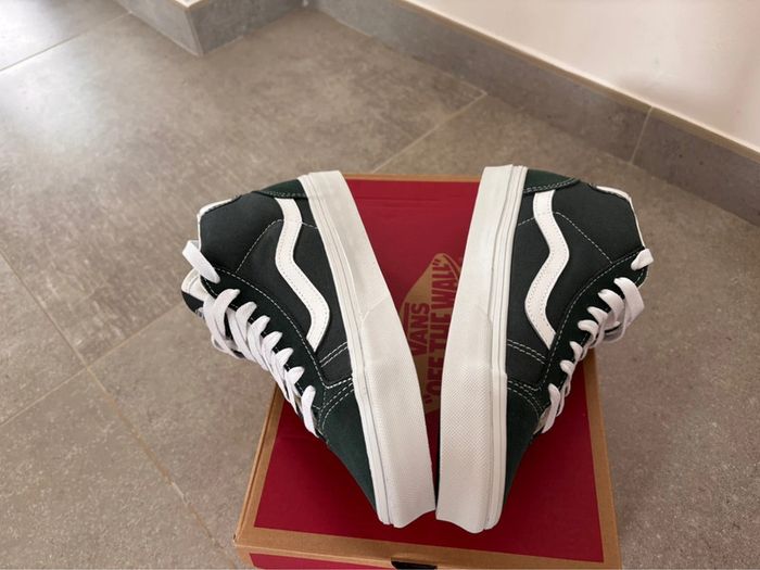Baskets Vans Neuves Taille 38,5 - photo numéro 4
