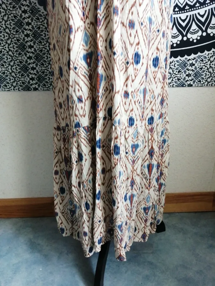Robe longue beige avec motifs et tresse col v / ema blue's / (S-M-L moulant) - photo numéro 4