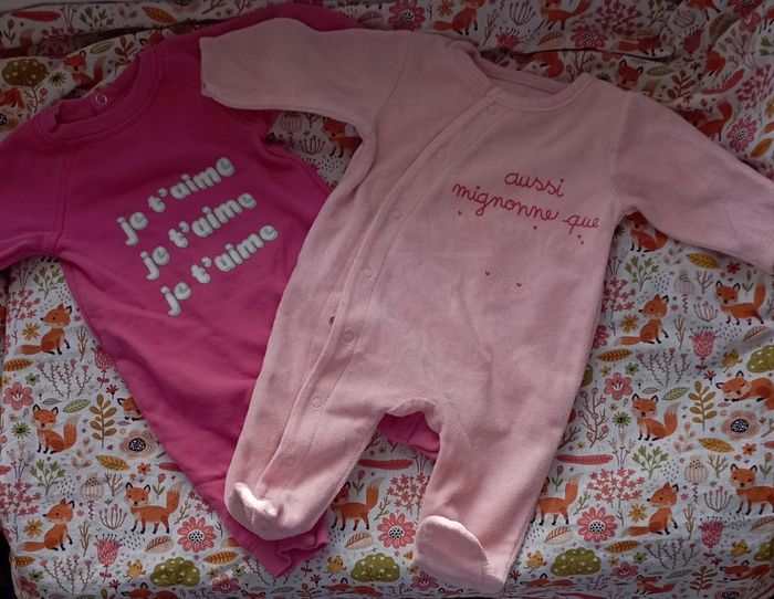 Lot vêtements 1 mois - photo numéro 4
