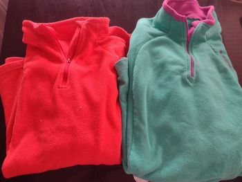 Lot de deux pulls polaires queshua taille 42 xl