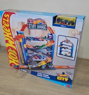 Stunt Garage Hot Wheels Neuf