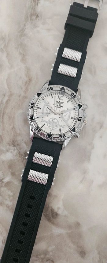 Montre pour homme neuve