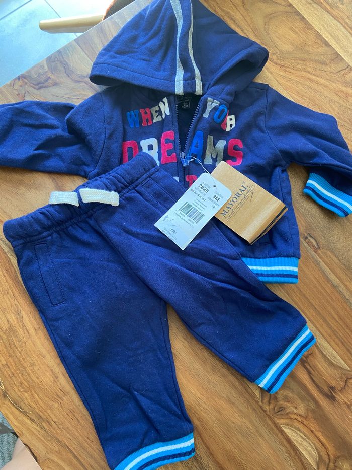 Ensemble jogging - photo numéro 2