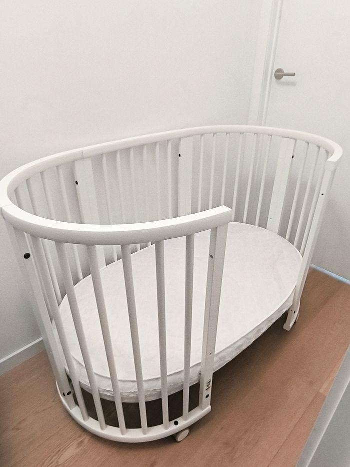 Berceau/lit évolutif blanc de la marque Stokke ( de 0 mois à 5 ans) - photo numéro 10