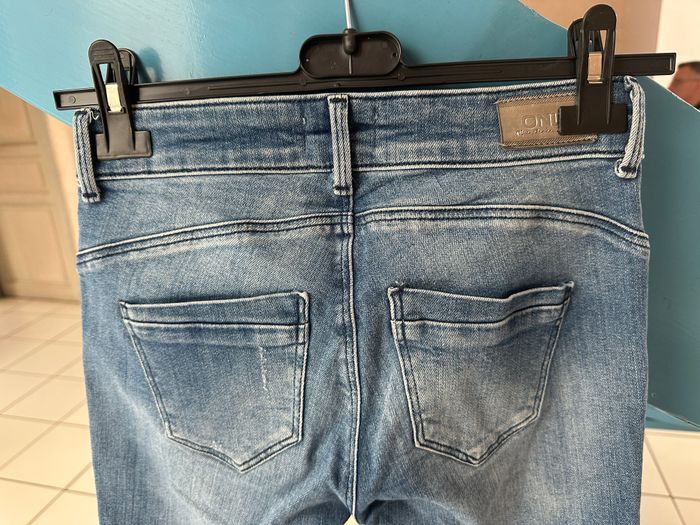 jeans only dylan taille 34 effet usé discret et push up comme NEUF - photo numéro 8
