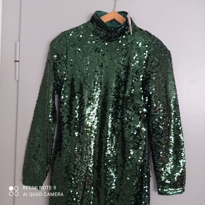 Longue robe verte sequins t36 neuve - photo numéro 2