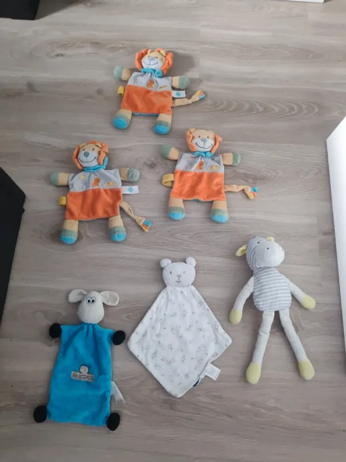 Lot de doudous
