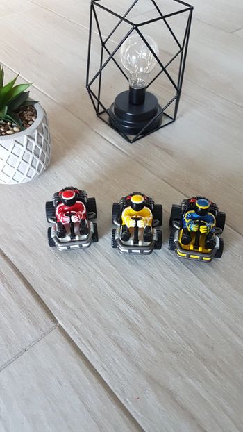 Lot 3 kartings