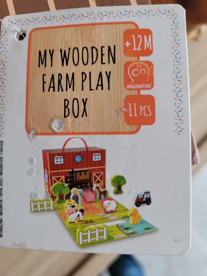 Ferme et personnages en bois - photo numéro 3