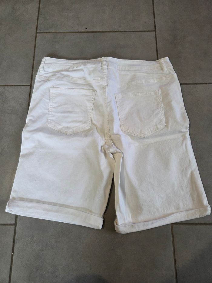 Short, bermuda - photo numéro 3