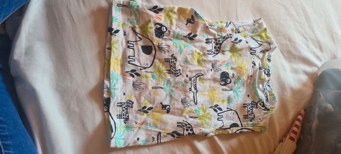 T-shirt sans manches