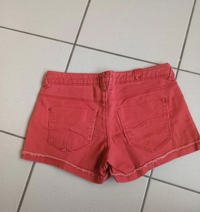 Short femme 36 - photo numéro 2