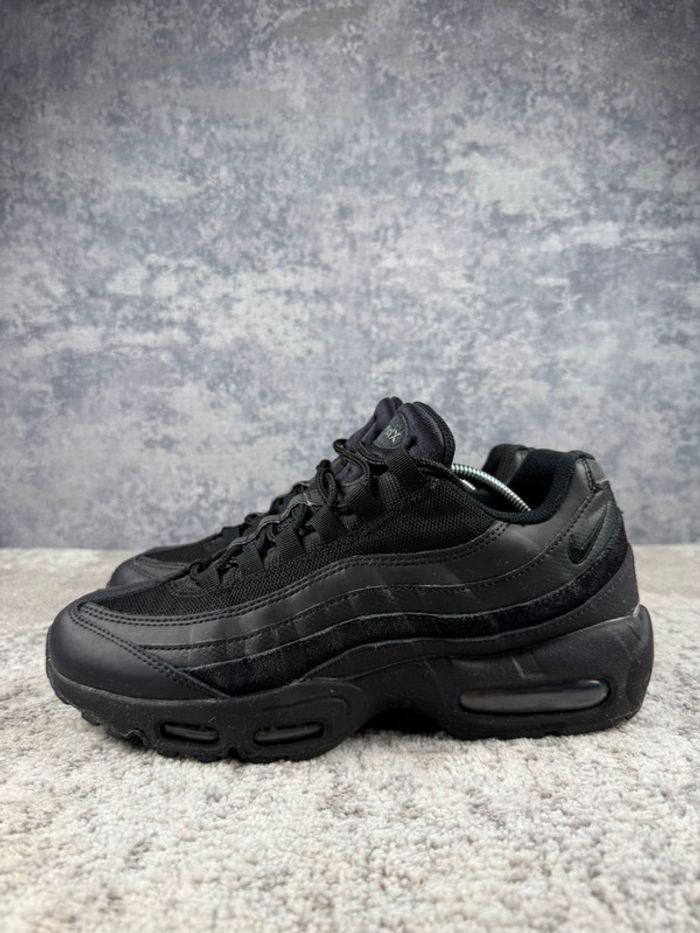 Nike Air Max 95 - Essentiel Triple Black - Full Black - photo numéro 5