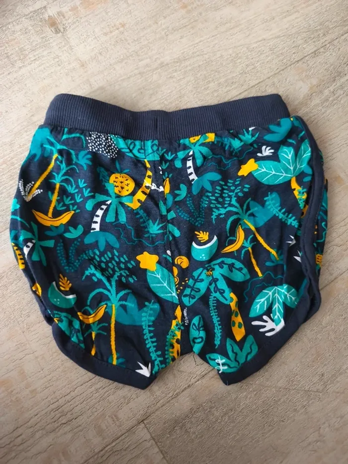 Short+ débardeur - photo numéro 3
