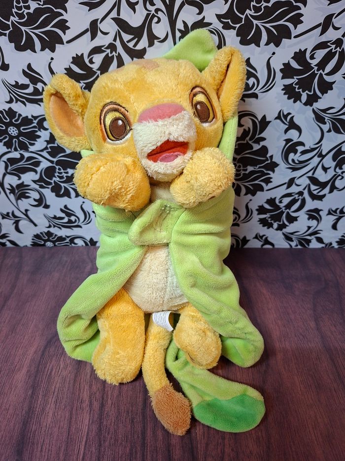 Peluche simba bébé roi lion couverture feuille disneyland paris - photo numéro 2