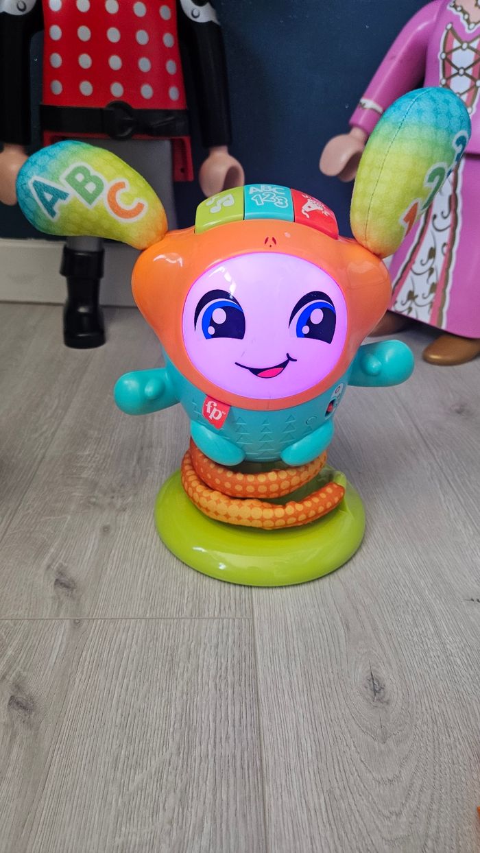 DJ robot - photo numéro 3