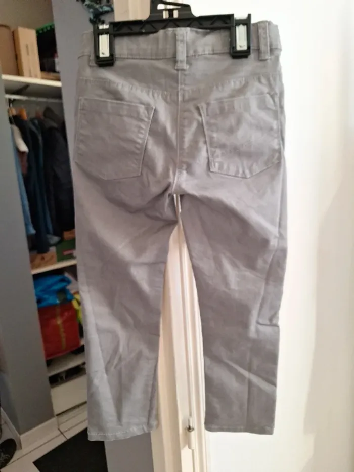 Jeans neuf - photo numéro 3