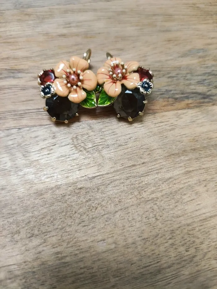🌸 boucles d'oreilles dormeuses fleurs neuves 🌱
