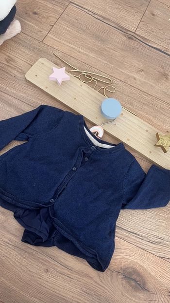 Gilet 12 mois un peu pailleté