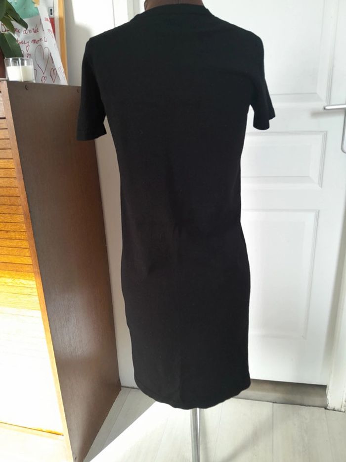 Jolie petite robe noire manche courte max mara - photo numéro 3