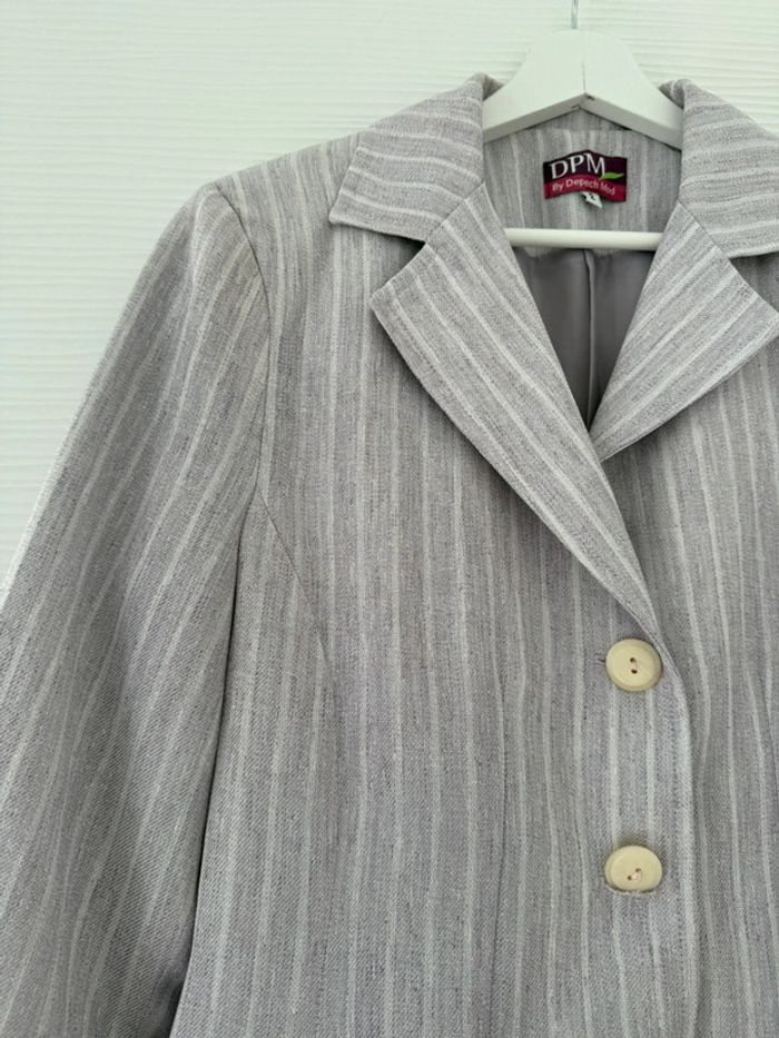Ensemble veste pantalon tailleur rose et blanc à rayures classe élégant - photo numéro 3